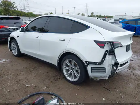 5YJYGDEE4MF233493 — 2021 Tesla Model Y, фото 3 с аукциона IAAI, Передняя часть