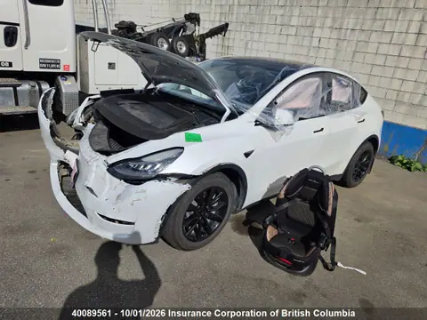 2022 Tesla Model Y VIN 7SAYGDEE6NF371234 фото 2