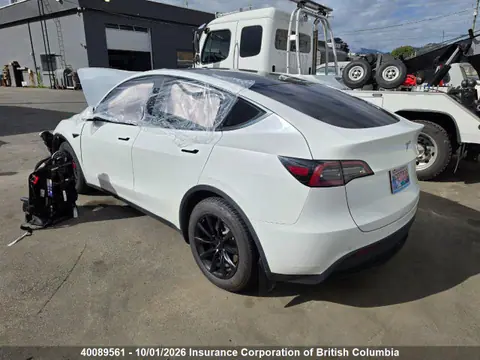 2022 Tesla Model Y VIN 7SAYGDEE6NF371234 фото 3