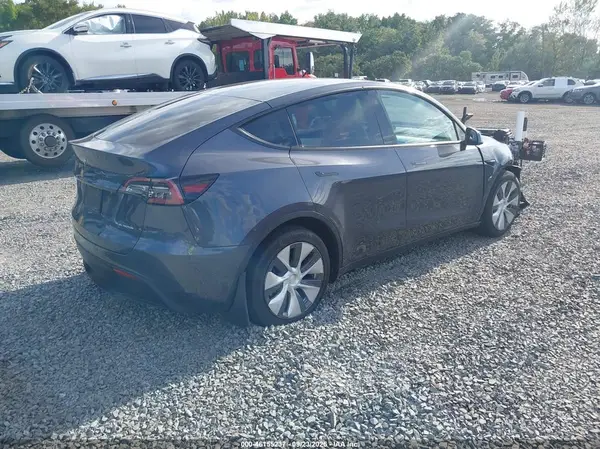 7SAYGDEE8NF424614 — 2022 Tesla Model Y, фото 4 с аукциона IAAI, LEFT & RIGHT SIDE