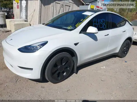 2022 Tesla Model Y Long Range Dual Motor All-Wheel Drive VIN 7SAYGDEE9NA012098 фото 2