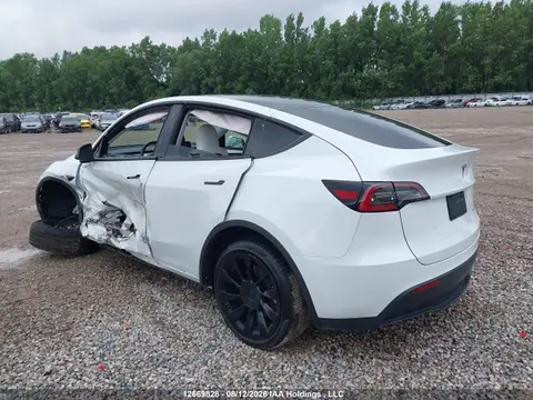 2023 Tesla Model Y VIN 7SAYGDEE5PF777556 фото 3