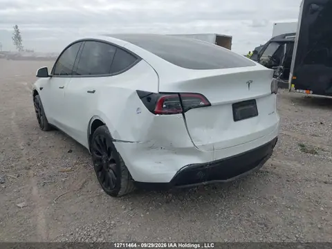 2023 Tesla Model Y VIN 7SAYGAEE8PF590701 фото 3