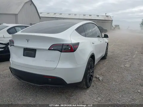 2023 Tesla Model Y VIN 7SAYGAEE8PF590701 фото 4
