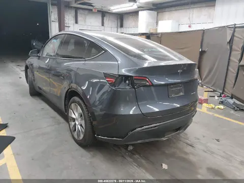 2023 Tesla Model Y VIN 7SAYGDEE7PA204946 фото 3