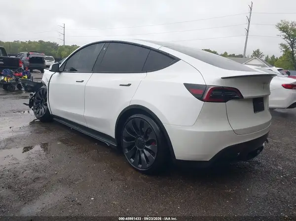 7SAYGDEFXPF708340 — 2023 Tesla Model Y, фото 3 с аукциона IAAI 14.10.2026, Передняя часть