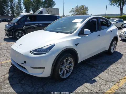 2023 Tesla Model Y VIN 7SAYGDEE3PA130585 фото 2