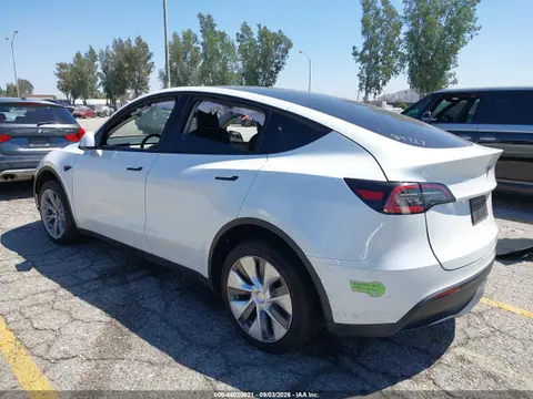 2023 Tesla Model Y VIN 7SAYGDEE3PA130585 фото 3