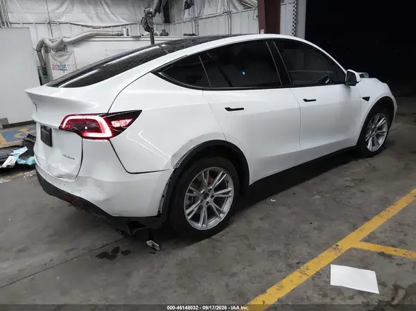 7SAYGDEE7PA141105 — 2023 Tesla Model Y, фото 4 с аукциона IAAI 14.10.2026, Передняя и задняя части