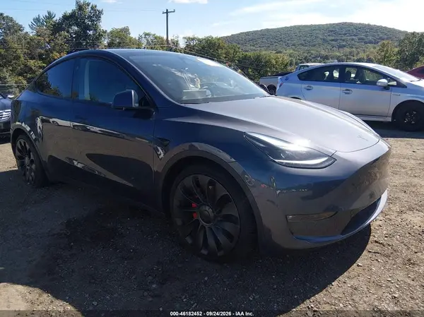 7SAYGDEF1PF863939 — 2023 Tesla Model Y, Подтопление (Flood), фото до ремонта