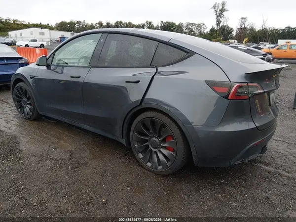 7SAYGDEF2PF787731 — 2023 Tesla Model Y, фото 3 с аукциона IAAI, Подтопление