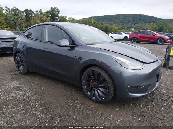 7SAYGDEF7PF824885 — 2023 Tesla Model Y, Подтопление (Flood), фото до ремонта