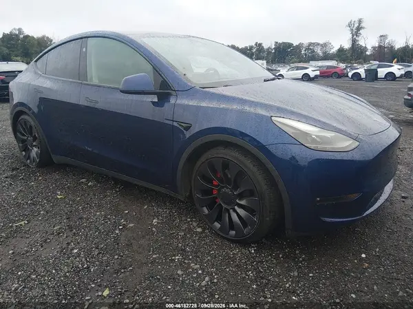 7SAYGDEF5PF811200 — 2023 Tesla Model Y, Подтопление (Flood), фото до ремонта