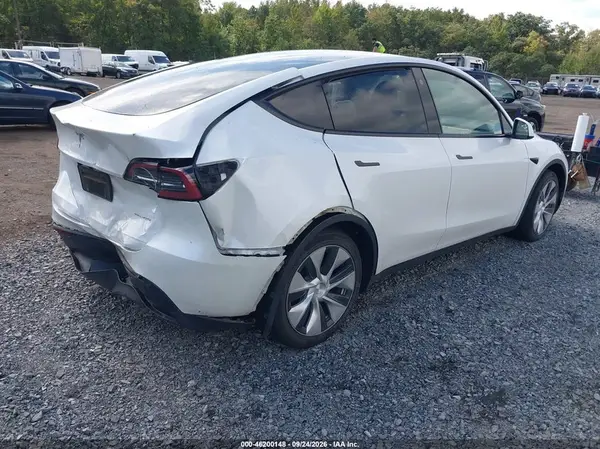 2023 TESLA MODEL Y VIN 7SAYGDEE7PF696350 фото 4
