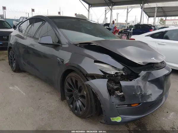 7SAYGDEF9PF711617 — 2023 Tesla Model Y, Передняя часть (Front End), фото до ремонта