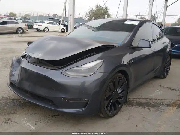 7SAYGDEF9PF711617 — 2023 Tesla Model Y, фото 2 с аукциона IAAI, Передняя часть