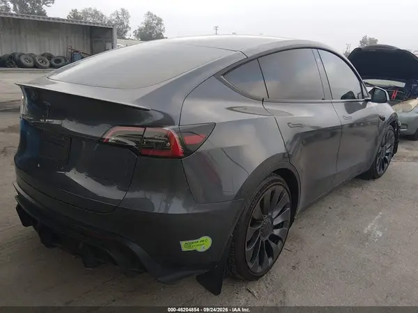 7SAYGDEF9PF711617 — 2023 Tesla Model Y, фото 4 с аукциона IAAI, Передняя часть