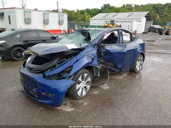 7SAYGDEE0PA059040 — 2023 Tesla Model Y, фото 2 с аукциона IAAI, Левый бок