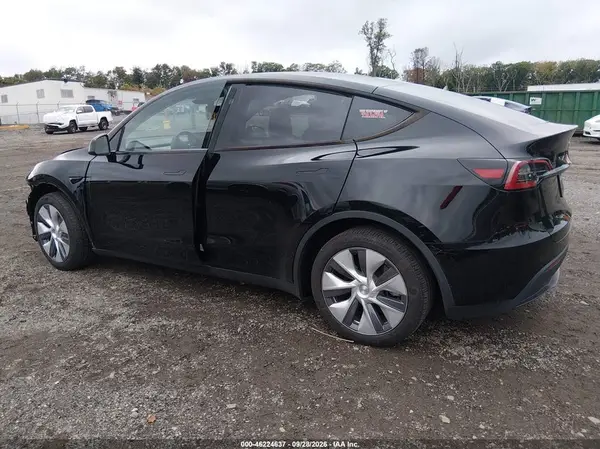 7SAYGDEE0PA171286 — 2023 Tesla Model Y, фото 3 с аукциона IAAI, Передняя часть
