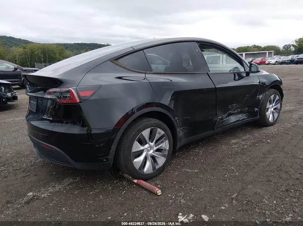 7SAYGDEE0PA171286 — 2023 Tesla Model Y, фото 4 с аукциона IAAI, Передняя часть