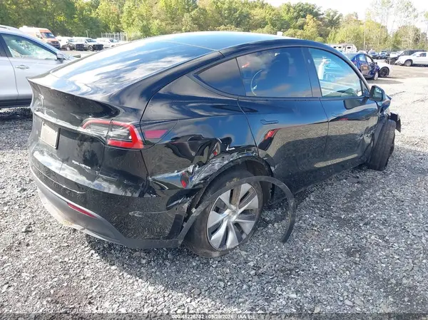 7SAYGAEE9PF923312 — 2023 Tesla Model Y, фото 4 с аукциона IAAI, Передняя часть