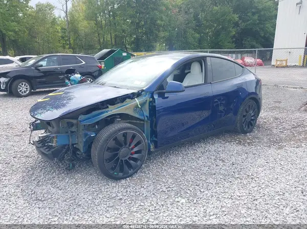 7SAYGDEF6RA268620 — 2024 Tesla Model Y, фото 2 с аукциона IAAI 14.10.2026, Передняя часть