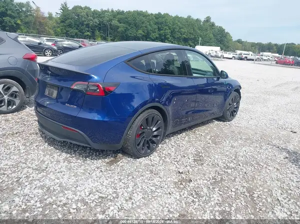 7SAYGDEF6RA268620 — 2024 Tesla Model Y, фото 4 с аукциона IAAI 14.10.2026, Передняя часть
