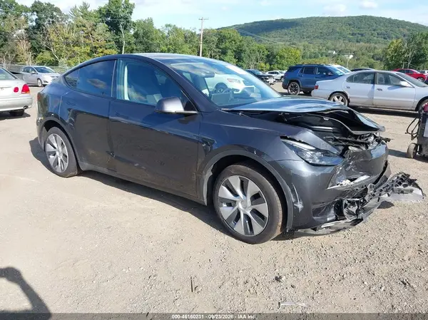 7SAYGDEE2RF032122 — 2024 Tesla Model Y, Передняя часть (Front End), фото до ремонта