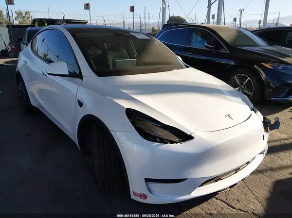 7SAYGDED7RF126097 — 2024 Tesla Model Y, Левый бок (Left Side), фото до ремонта