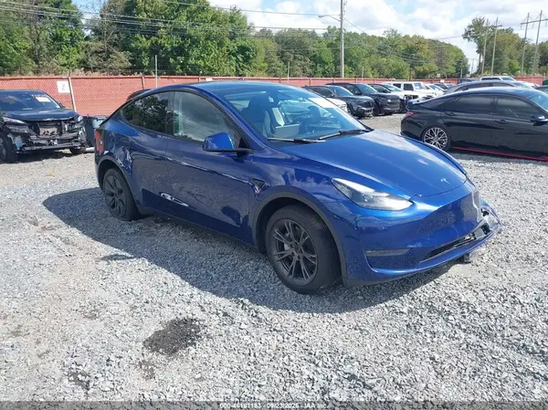 7SAYGDEE4RA295046 — 2024 Tesla Model Y, Передняя и задняя части (Front & Rear), фото до ремонта
