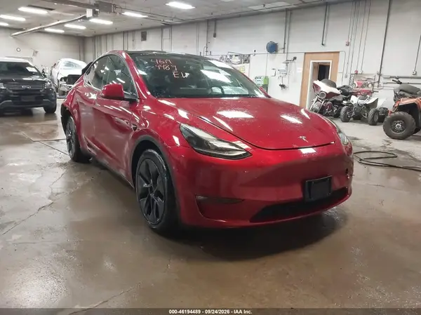 7SAYGAEE7RF185772 — 2024 Tesla Model Y, Задняя часть (Rear), фото до ремонта