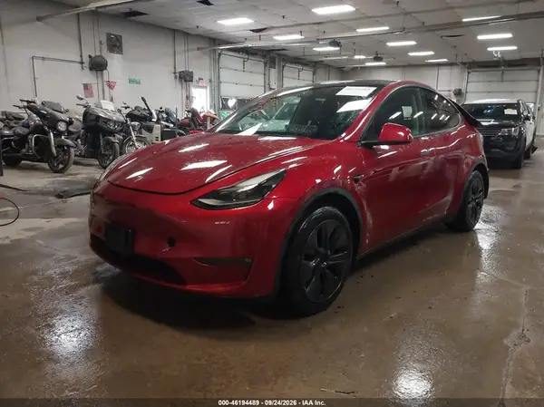 7SAYGAEE7RF185772 — 2024 Tesla Model Y, фото 2 с аукциона IAAI, Задняя часть