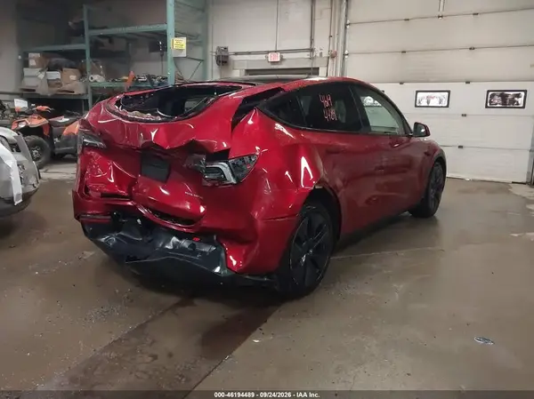 7SAYGAEE7RF185772 — 2024 Tesla Model Y, фото 4 с аукциона IAAI, Задняя часть