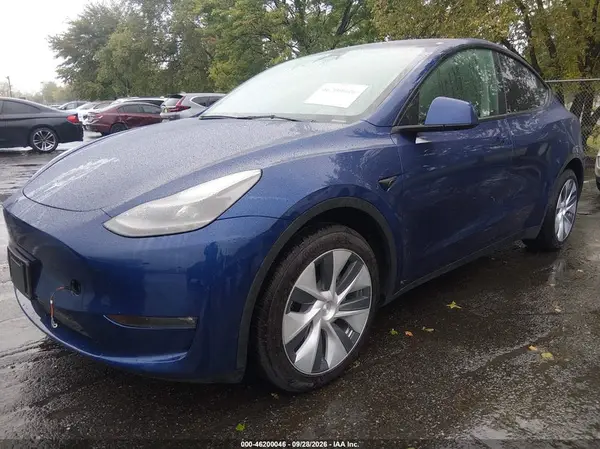 7SAYGDEE2RF031861 — 2024 Tesla Model Y, фото 2 с аукциона IAAI, Подтопление