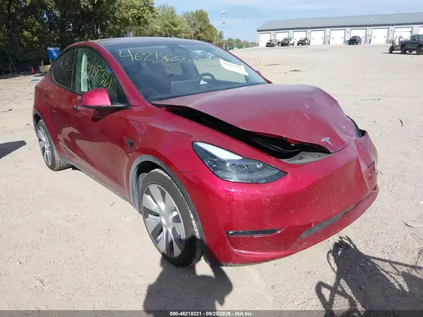 7SAYGDEE7RF045383 — 2024 Tesla Model Y, Передняя часть (Front End), фото до ремонта