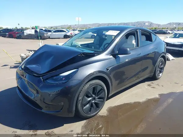 7SAYGDEE2SF240880 — 2025 Tesla Model Y, фото 2 с аукциона IAAI, Задняя часть