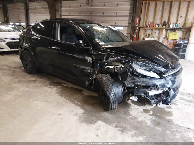 2026 Tesla Model Y VIN 7SAYGDED7TA438442 фото 1