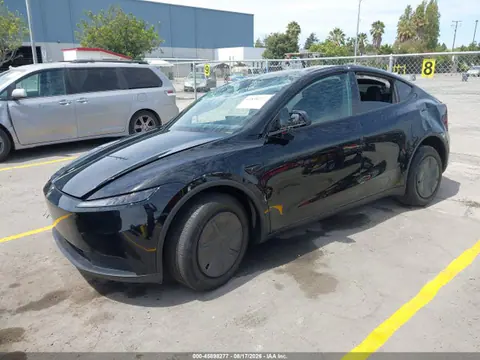 2026 Tesla Model Y VIN 7SAYGDED3TF666313 фото 2