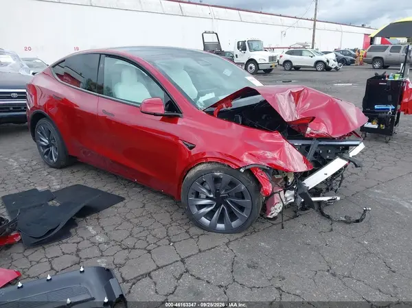 7SAYGAEE0TF703289 — 2026 Tesla Model Y, Передняя часть (Front End), фото до ремонта