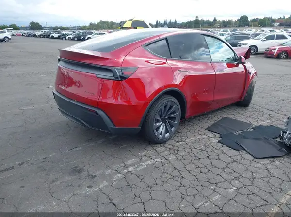 7SAYGAEE0TF703289 — 2026 Tesla Model Y, фото 4 с аукциона IAAI, Передняя часть