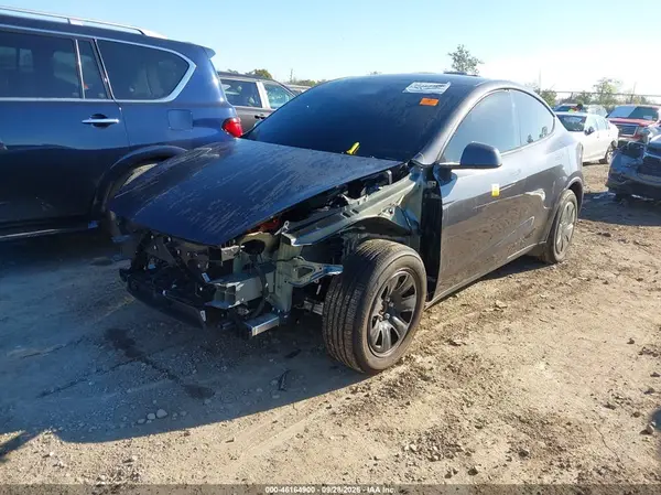 7SAYGDED0TA591745 — 2026 Tesla Model Y, фото 2 с аукциона IAAI, Передняя часть