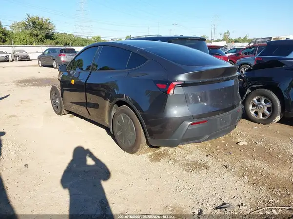 7SAYGDED0TA591745 — 2026 Tesla Model Y, фото 3 с аукциона IAAI, Передняя часть
