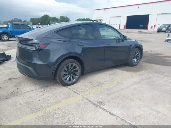 7SAYGDED4TA642261 — 2026 Tesla Model Y, фото 4 с аукциона IAAI, Задняя часть слева