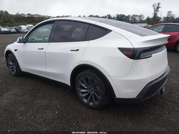 7SAYGDEE7TA634342 — 2026 Tesla Model Y, фото 3 с аукциона IAAI, Подтопление