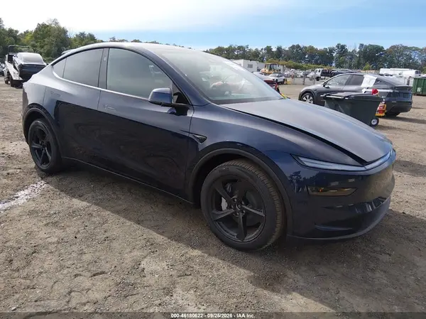 7SAYGDEE7TA767702 — 2026 Tesla Model Y, Подтопление (Flood), фото до ремонта