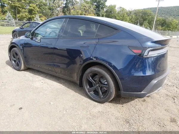 7SAYGDEE7TA767702 — 2026 Tesla Model Y, фото 3 с аукциона IAAI, Подтопление