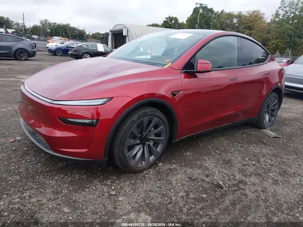 7SAYGDEE8TA693142 — 2026 Tesla Model Y, фото 2 с аукциона IAAI, Подтопление