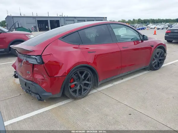 7SAYGDET0TA667181 — 2026 Tesla Model Y, фото 4 с аукциона IAAI, Левый бок