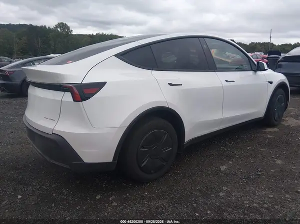 7SAYGDEE1TA639388 — 2026 Tesla Model Y, фото 4 с аукциона IAAI, Подтопление