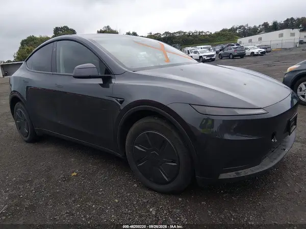 7SAYGDEE5TA640558 — 2026 Tesla Model Y, Подтопление (Flood), фото до ремонта